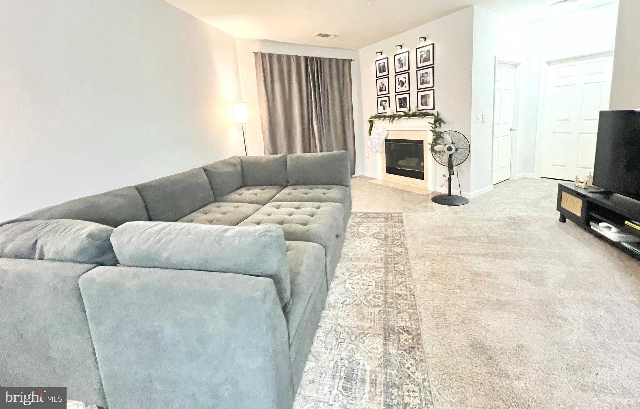 12911 Alton Sq Apt 102 photo 6