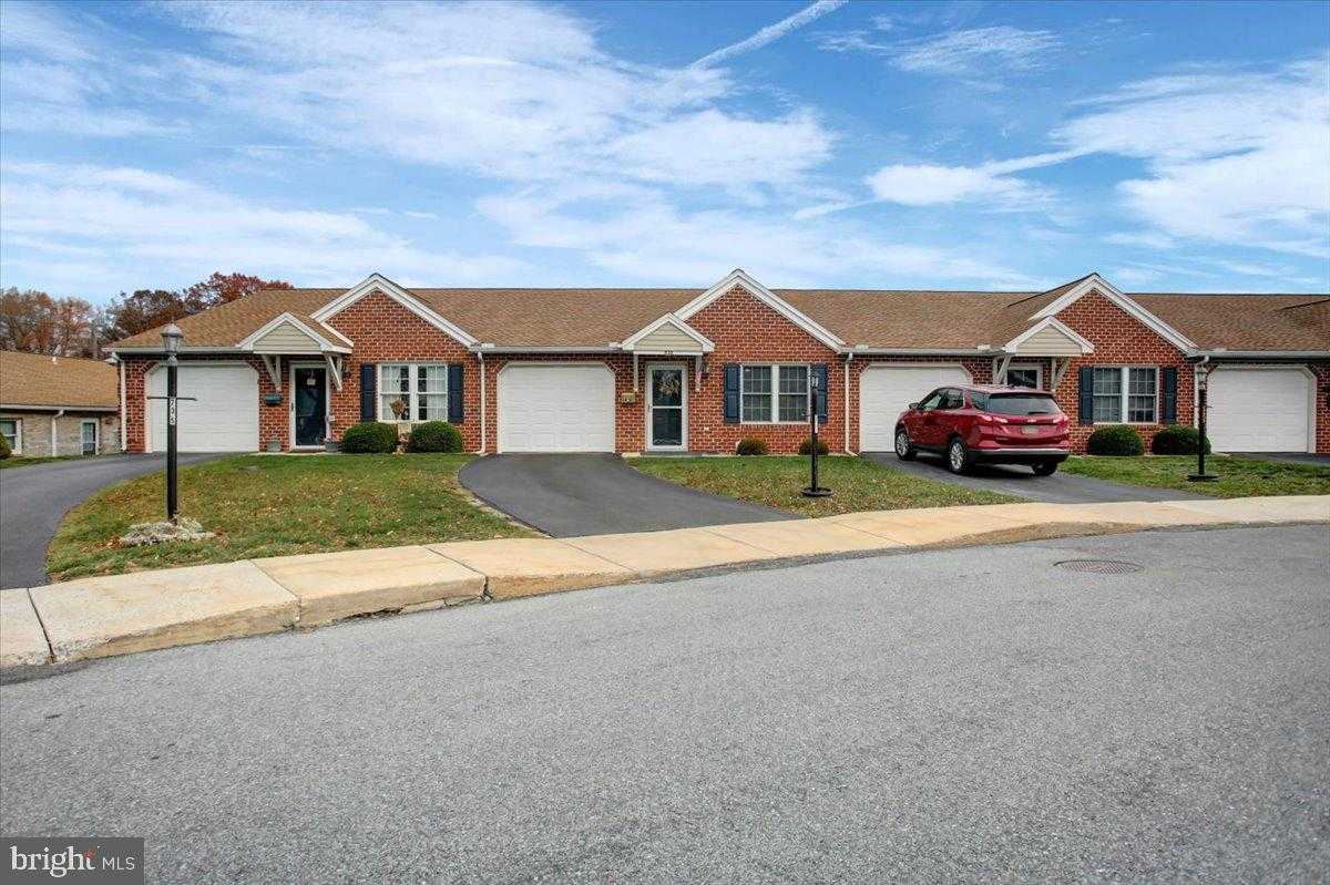 733 Fireside Dr photo 3