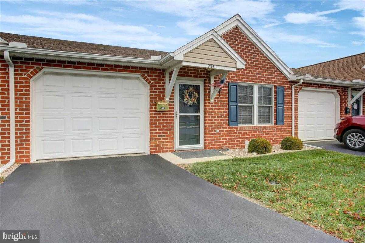 733 Fireside Dr photo 4