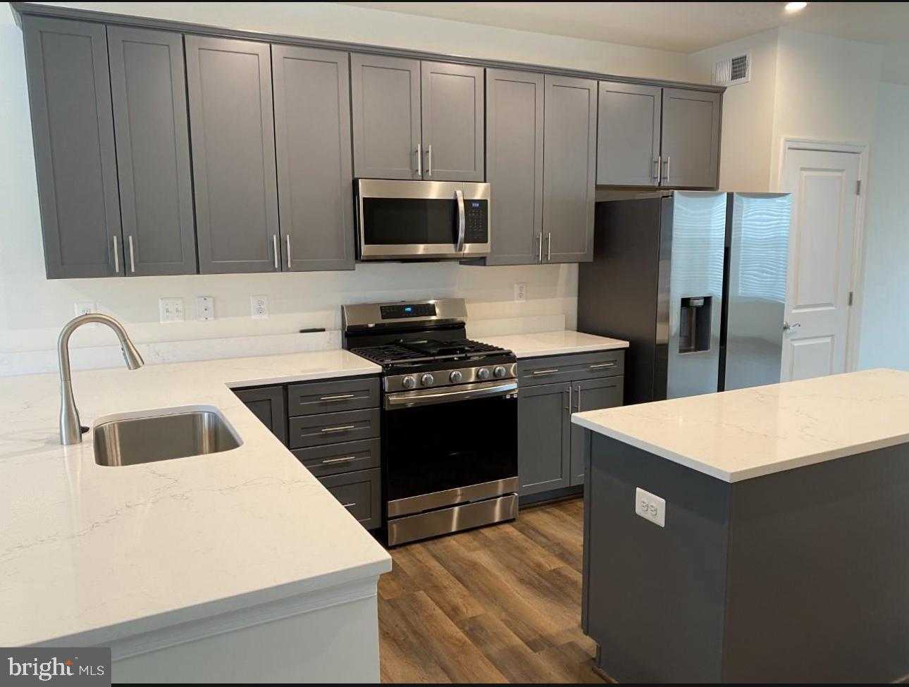 207 Jenkins Way photo 3