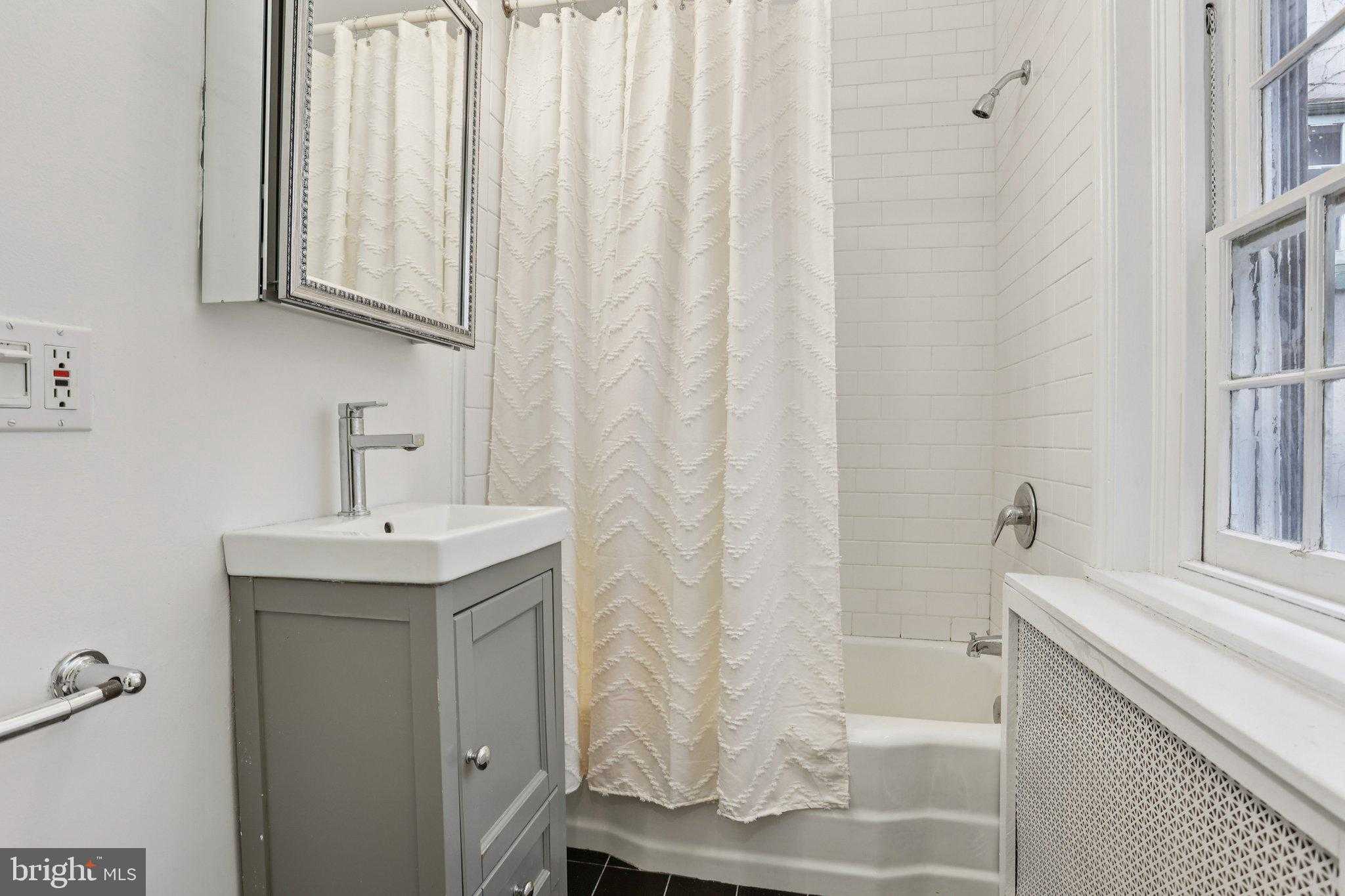 323 S Camac St photo 28