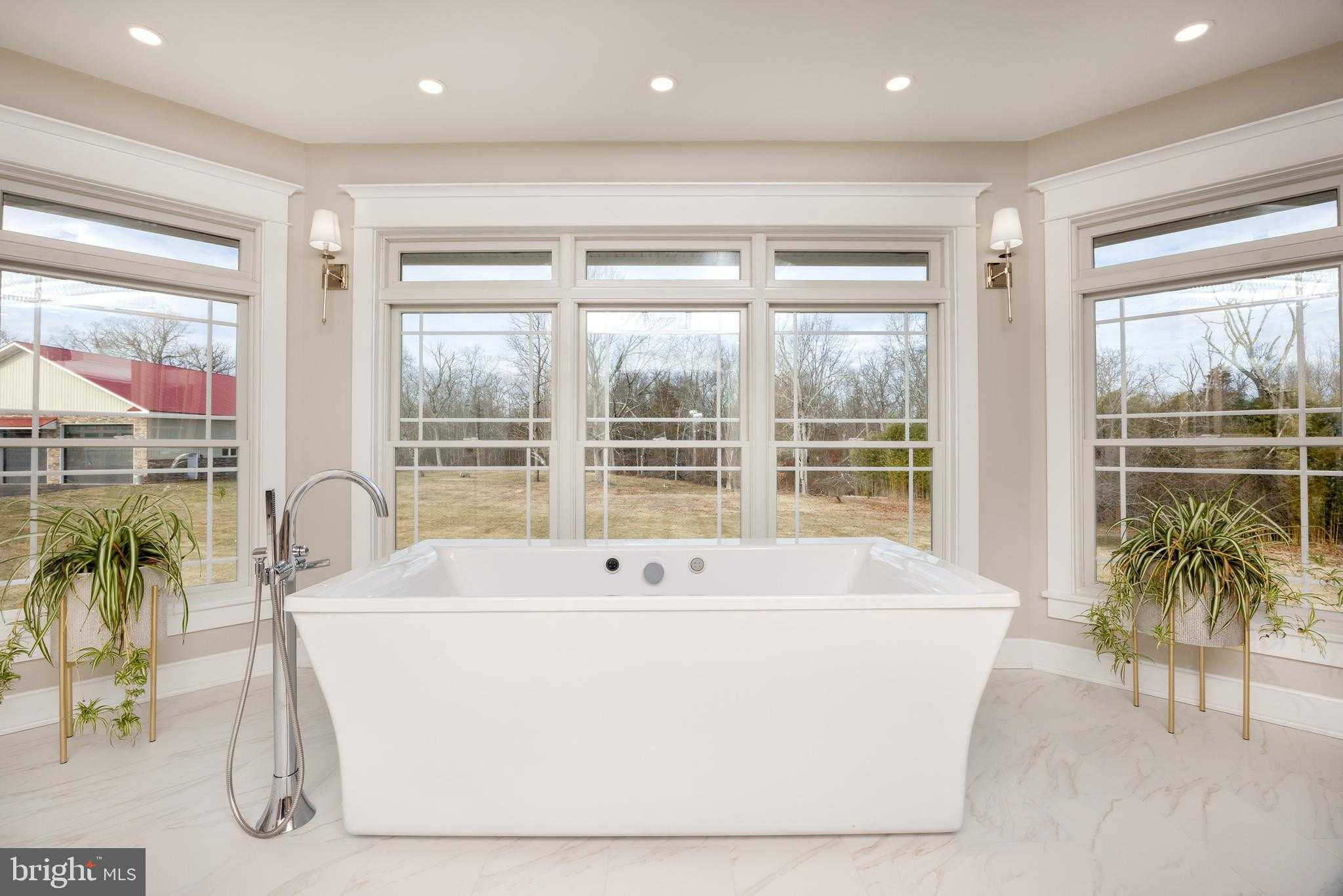 6469 Groveland Rd photo 19