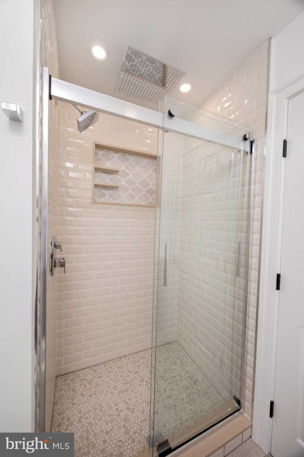 6469 Groveland Rd photo 37