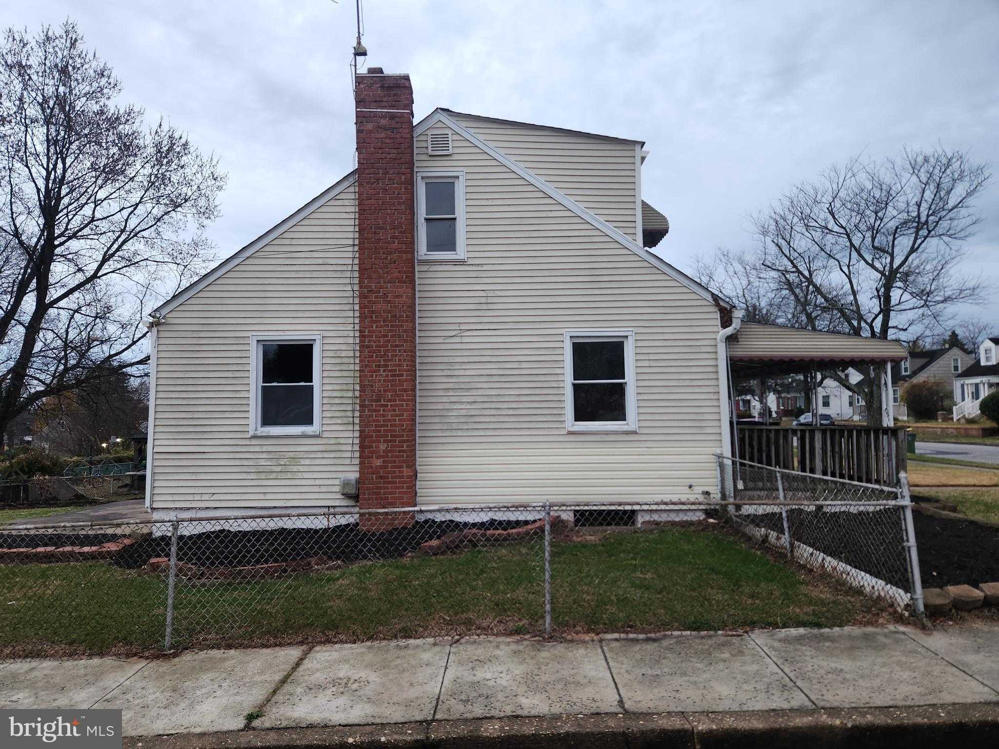 4900 Anntana Ave photo 3