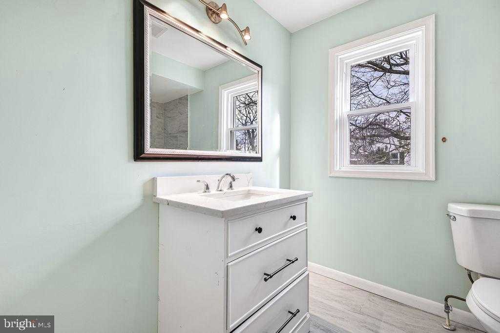 201 N Greenway Ave photo 10