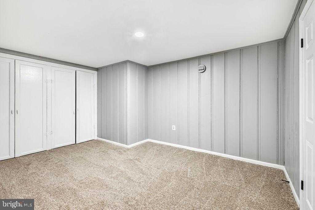 201 N Greenway Ave photo 24