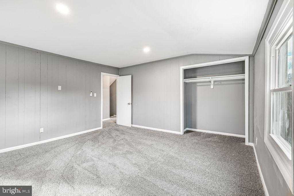 201 N Greenway Ave photo 28