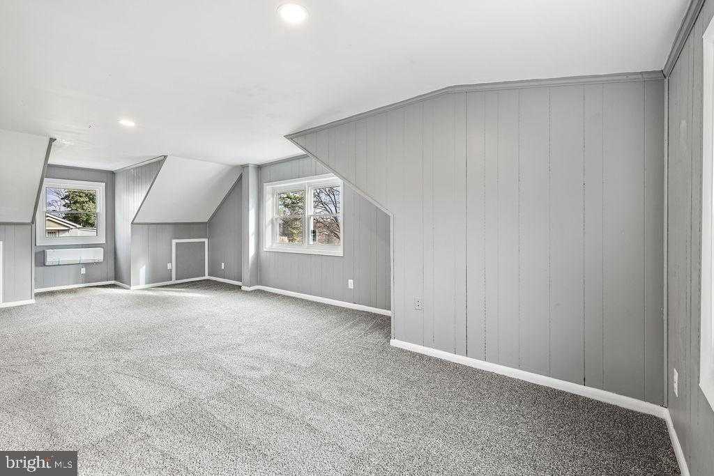 201 N Greenway Ave photo 30