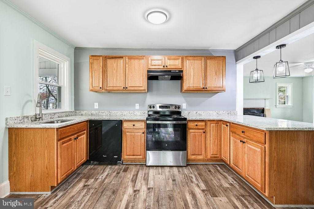 201 N Greenway Ave photo 6