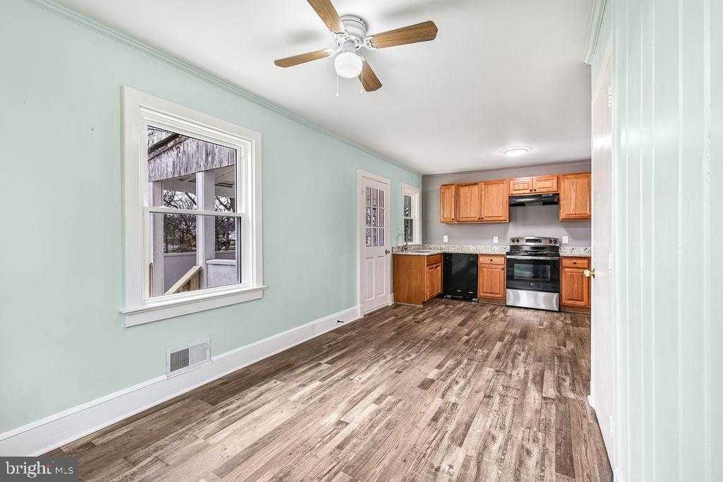 201 N Greenway Ave photo 8