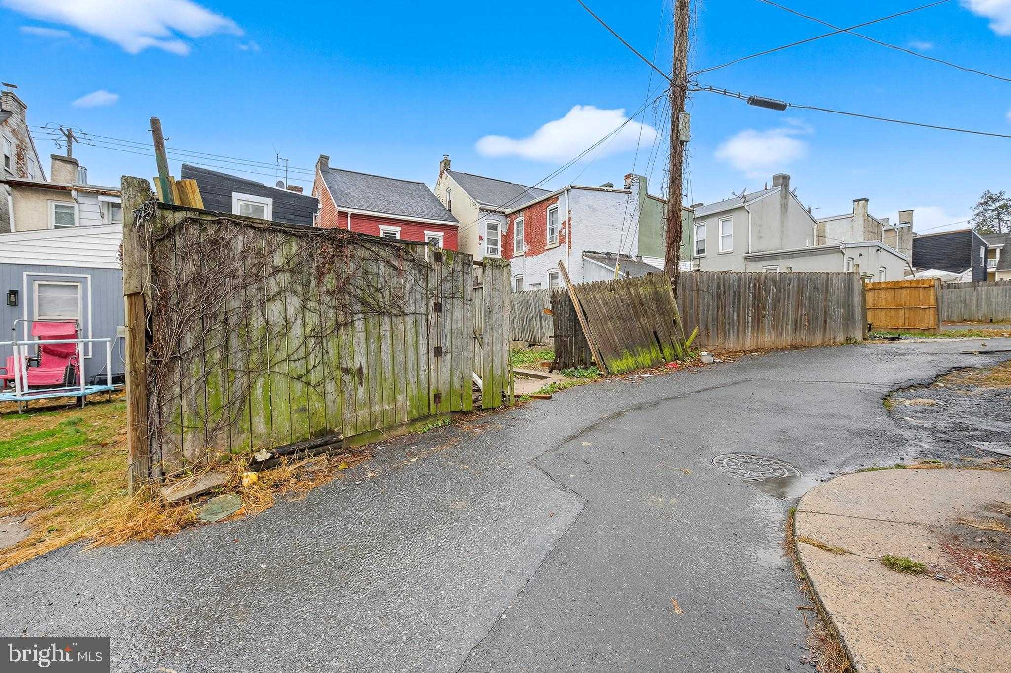 131 Old Dorwart St photo 37