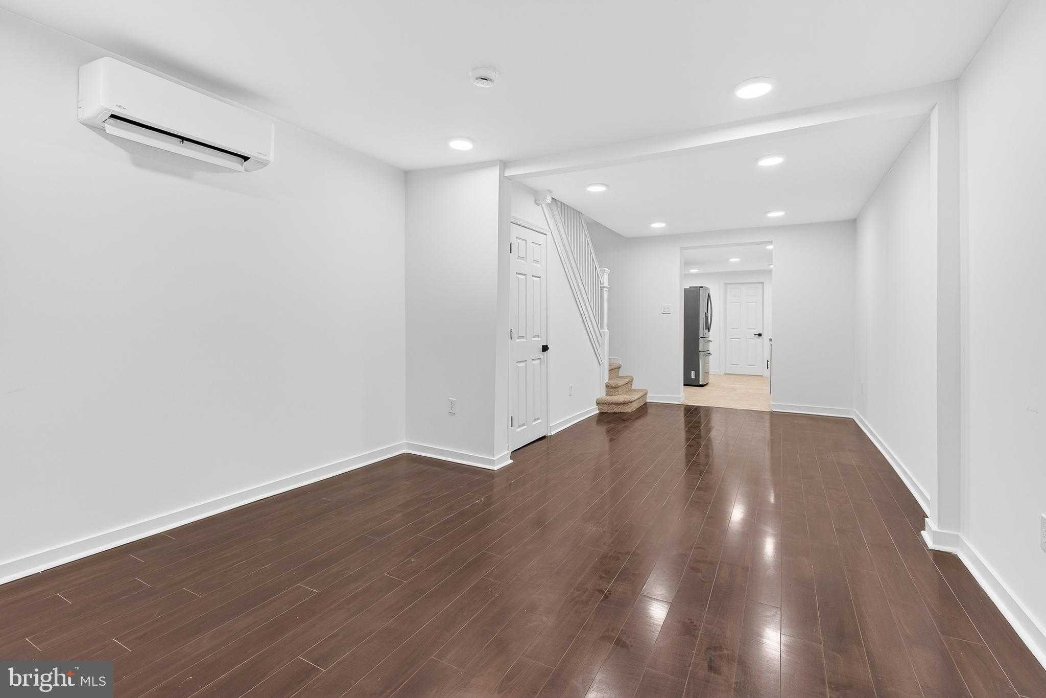 131 Old Dorwart St photo 5