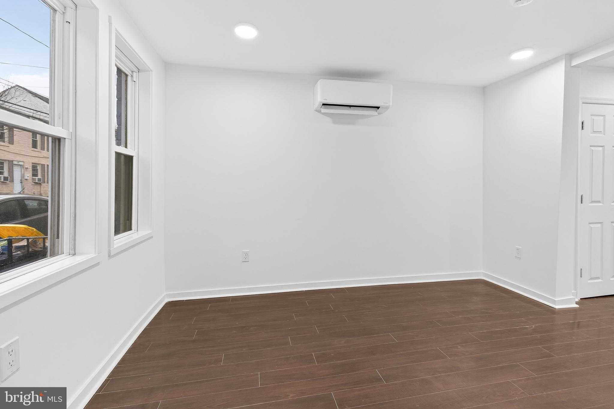 131 Old Dorwart St photo 6