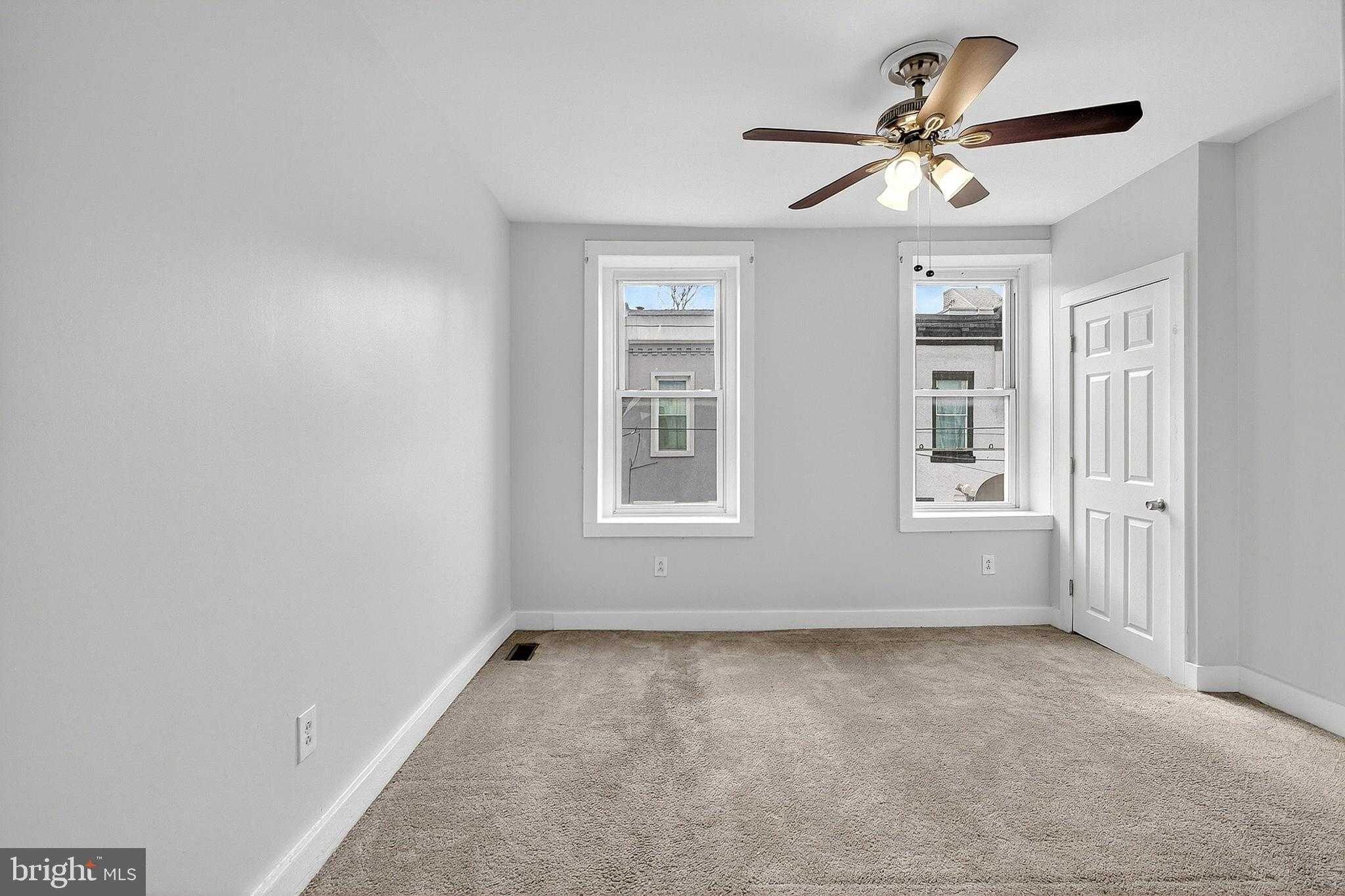 2245 Greenwich St photo 10