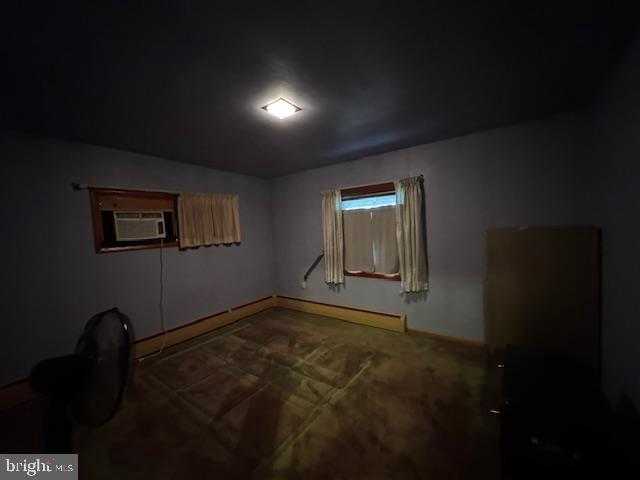 10 S Main St photo 31