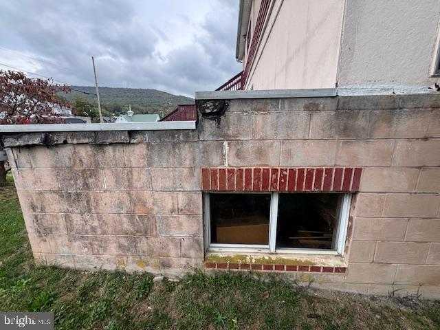 10 S Main St photo 34