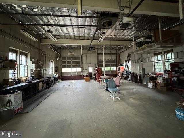 10 S Main St photo 8