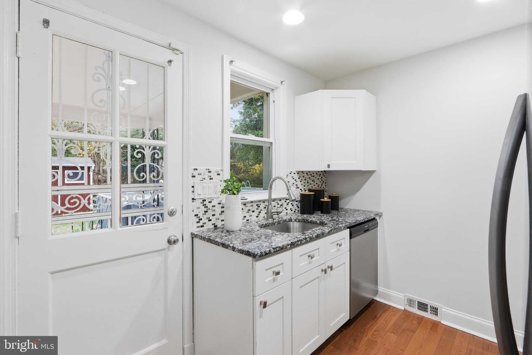 3497 Hillsmere Rd photo 14