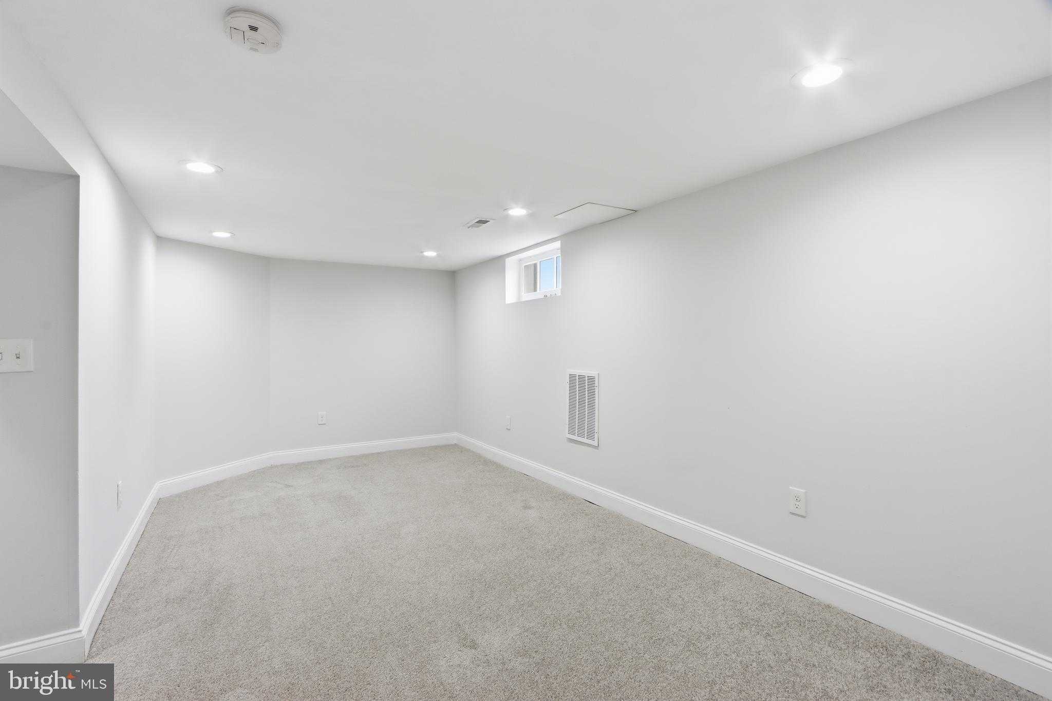 3497 Hillsmere Rd photo 32