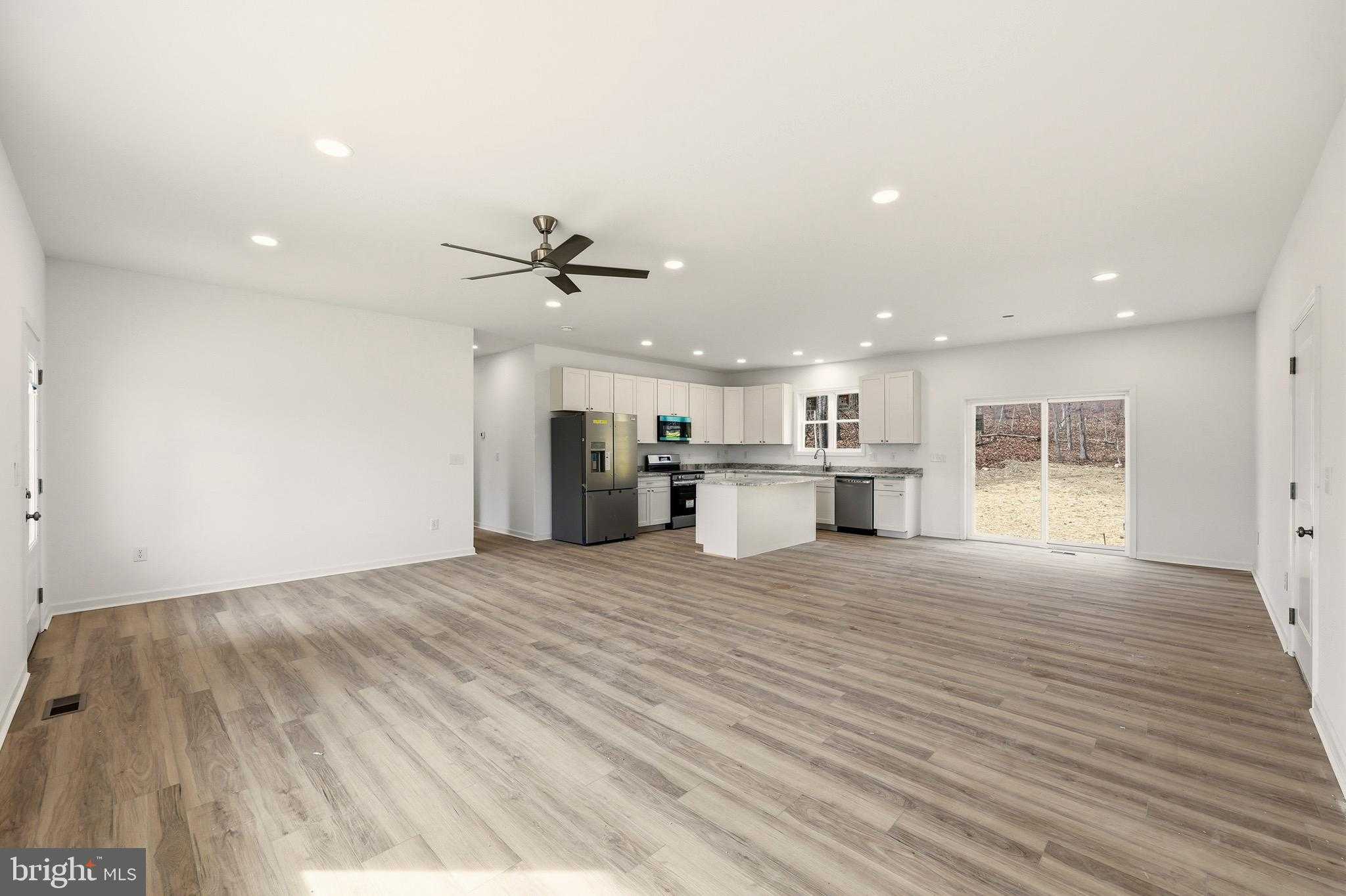 629 Providence Church Rd photo 4