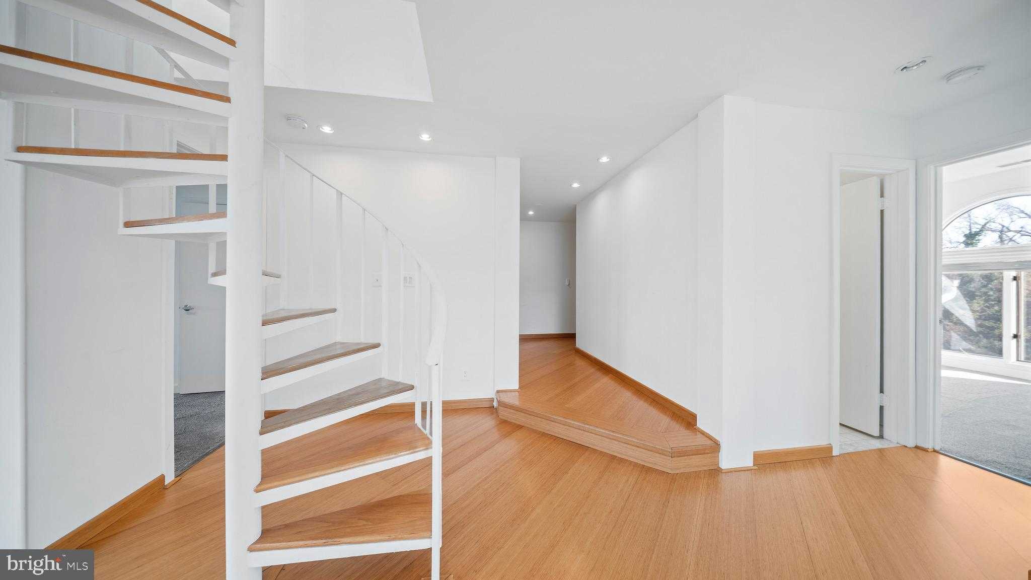 2106 Chesapeake Harbour Dr Apt 202 photo 14