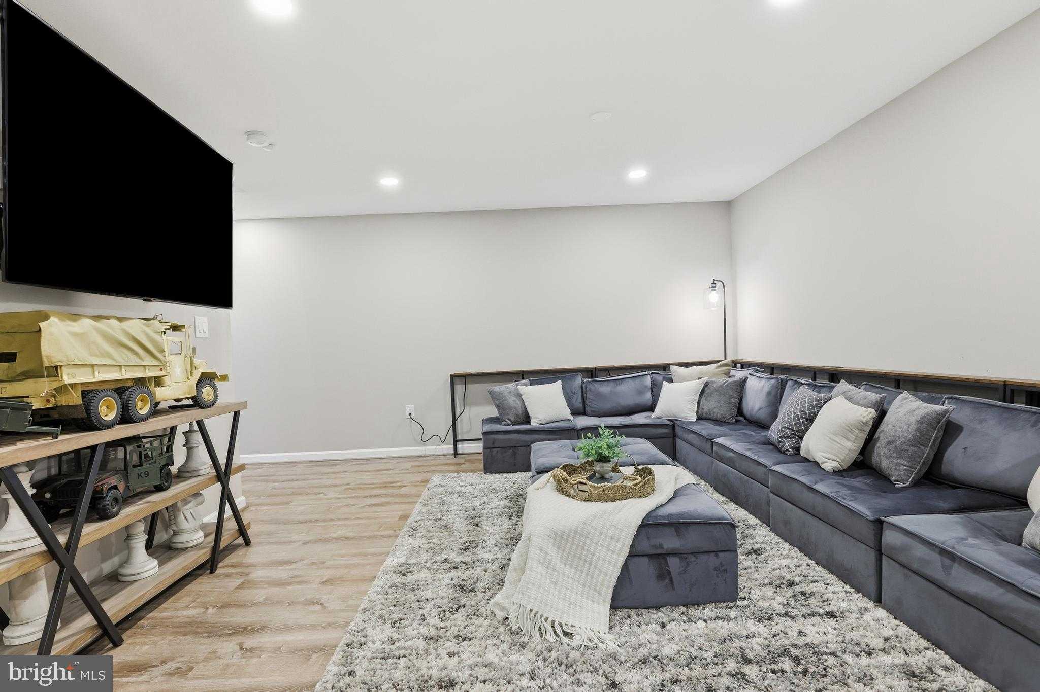 5467 Quaint Dr photo 36