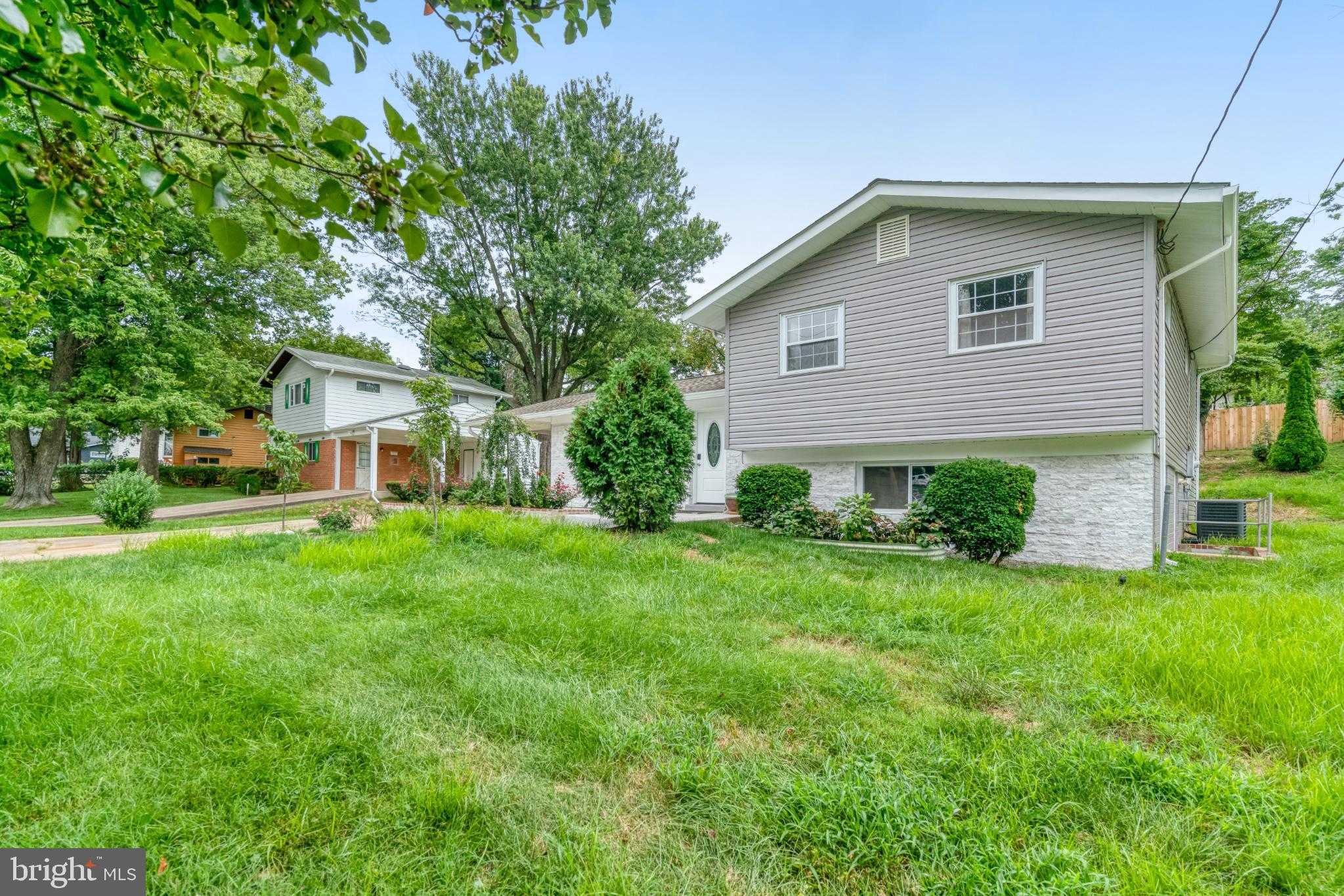 7727 Kalorama Rd photo 2