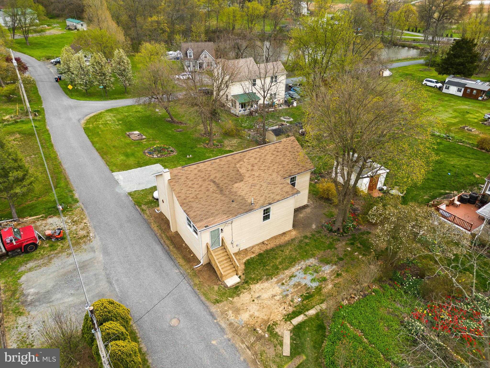 106 First Ave photo 29