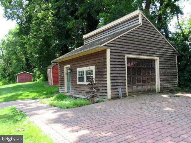 491 W Washington St photo 11