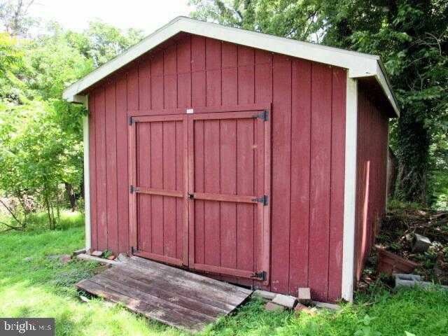 491 W Washington St photo 17