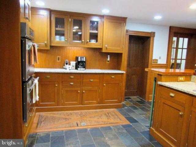 491 W Washington St photo 24