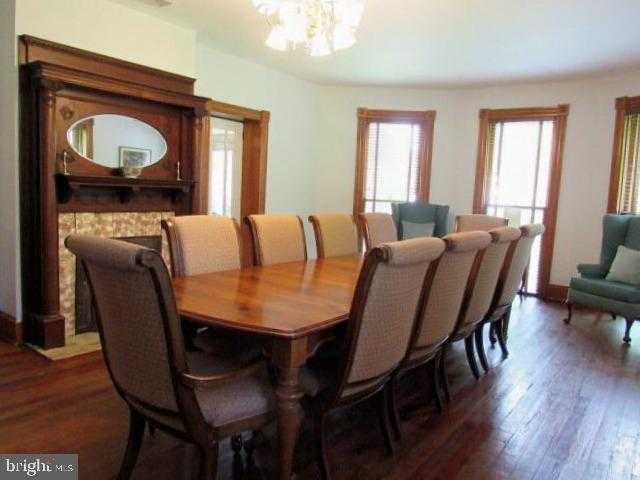 491 W Washington St photo 33