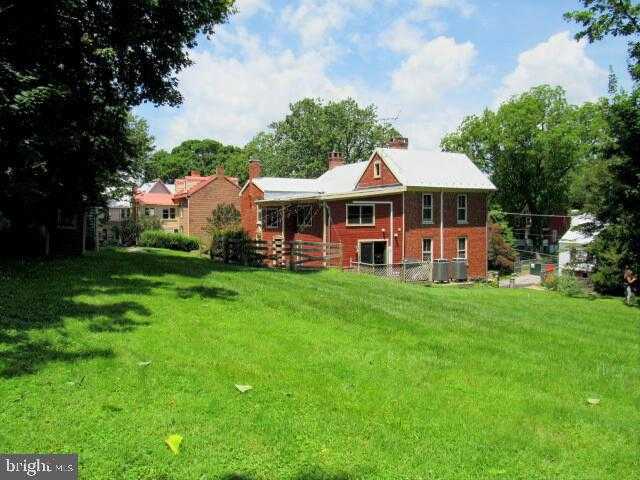 491 W Washington St photo 7