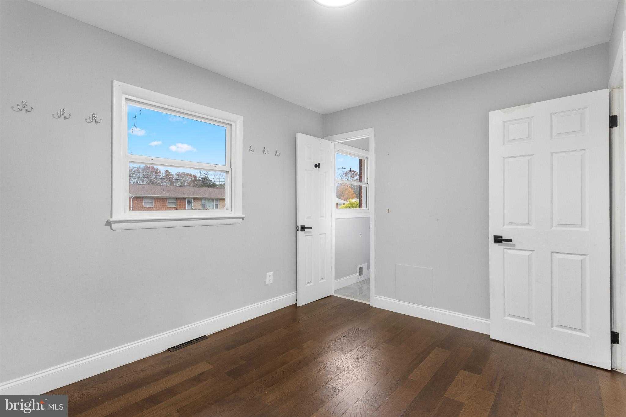 4611 Pendall Dr photo 10