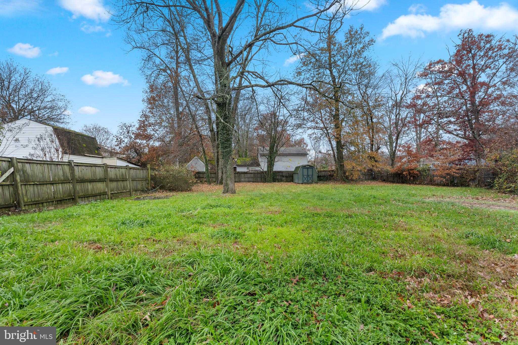 4611 Pendall Dr photo 2