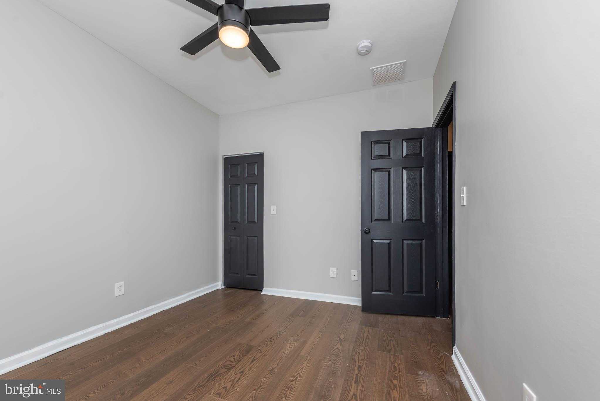 1715 E Oliver St photo 17