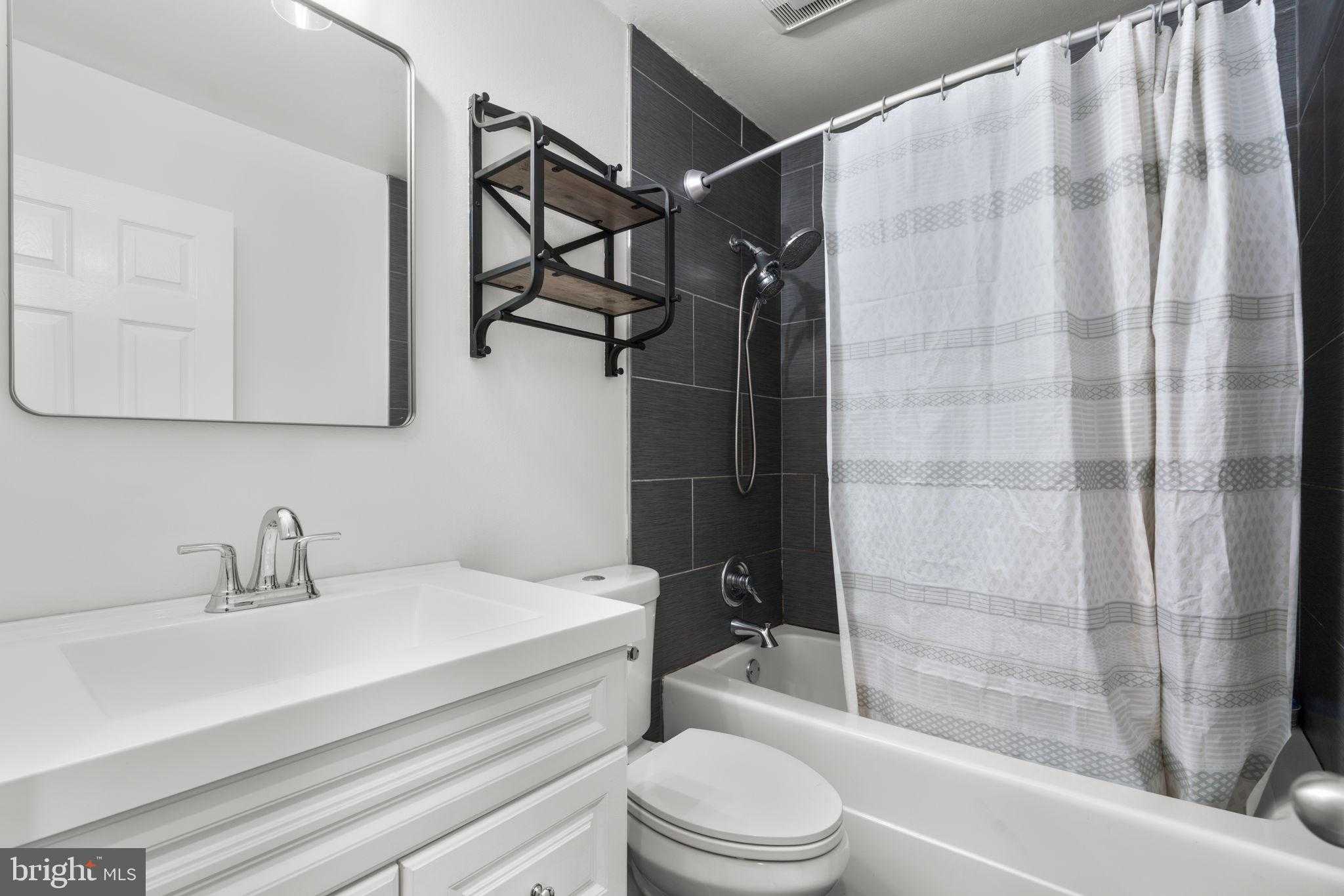 6566 Macbeth Way photo 18