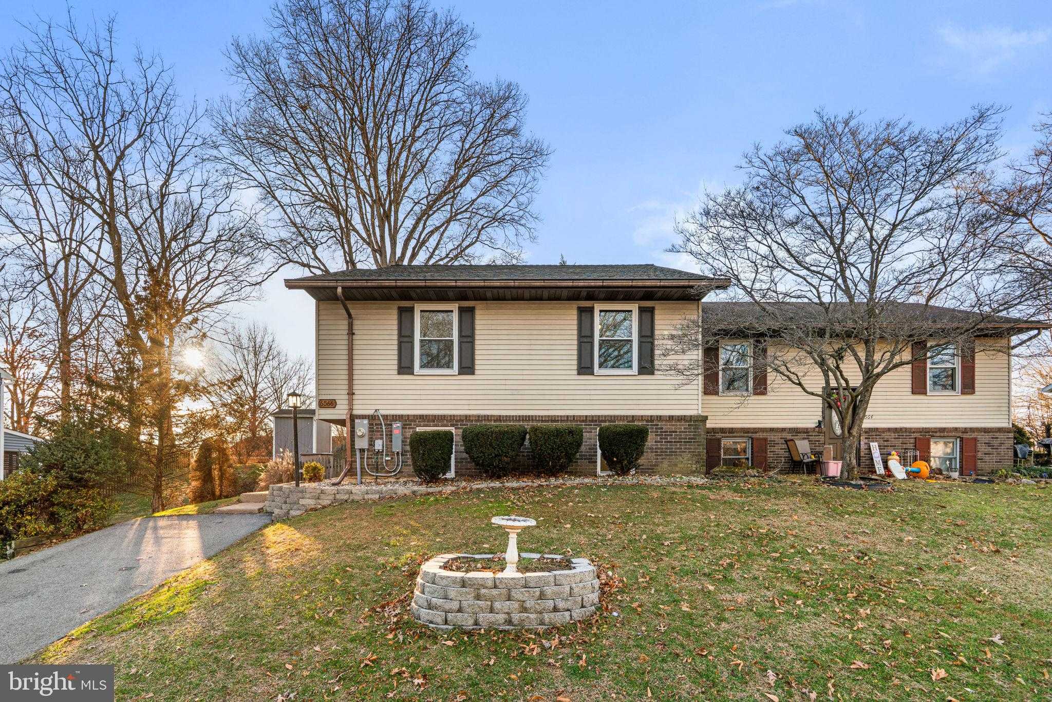 6566 Macbeth Way photo 2