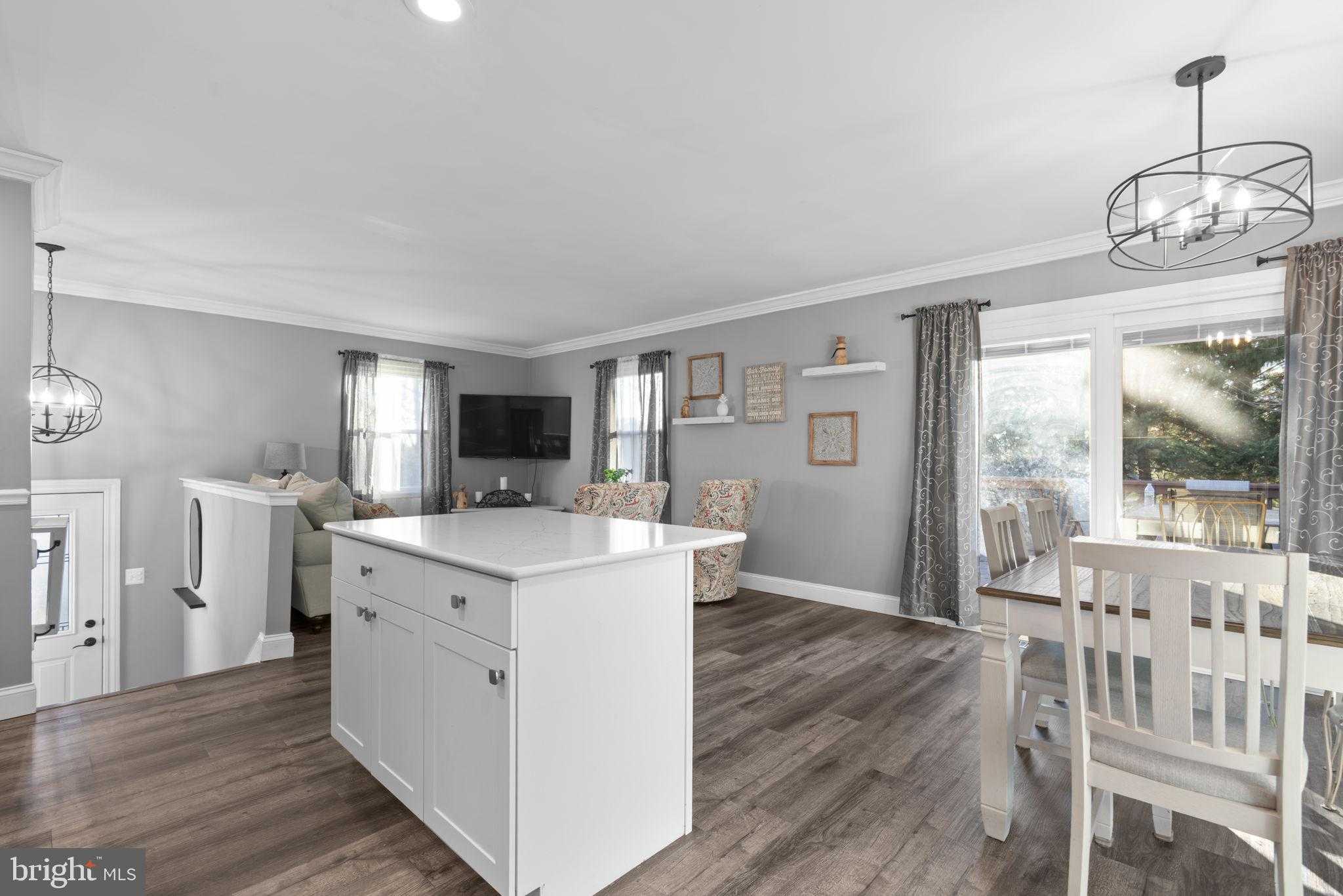 6566 Macbeth Way photo 9