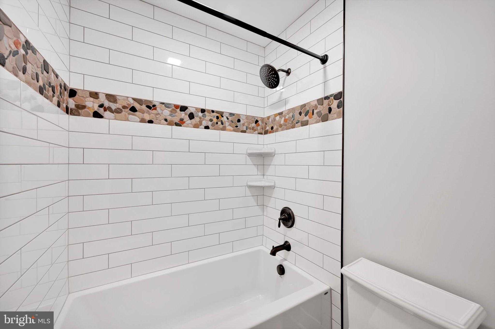 4 Pine Tree Dr photo 21