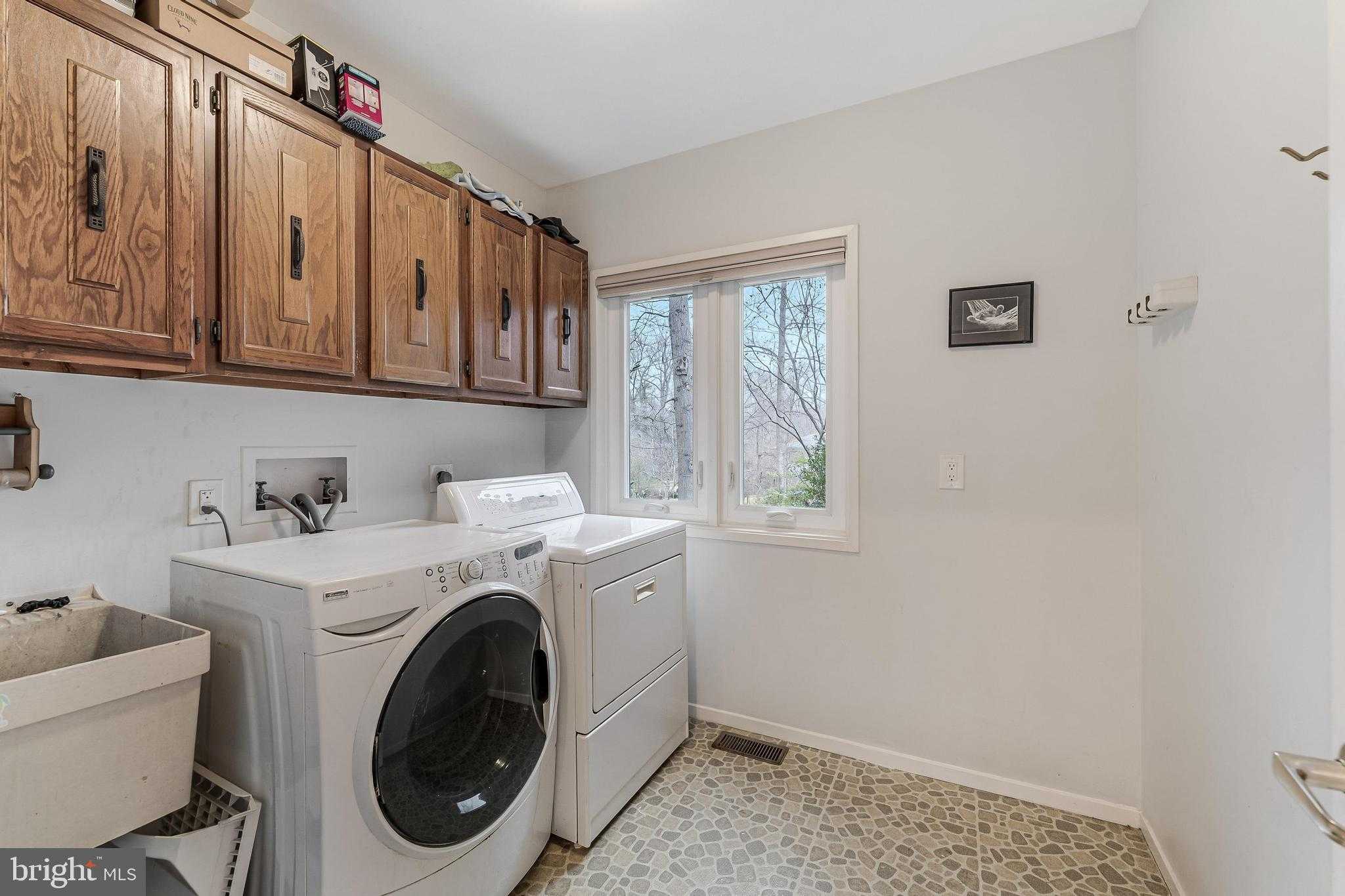 9216 Beech Hill Dr photo 40