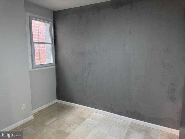 5547 Broomall St photo 8