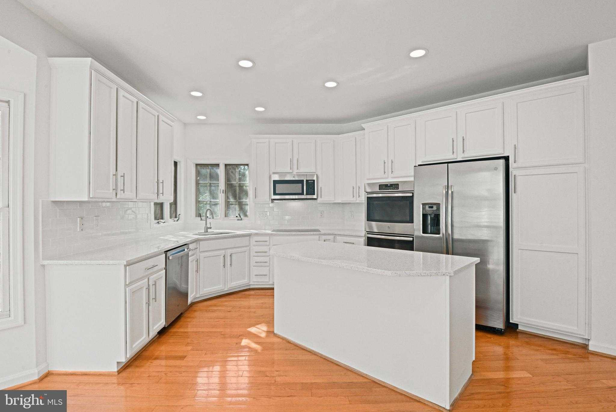 9927 Miles Stone CT photo 3