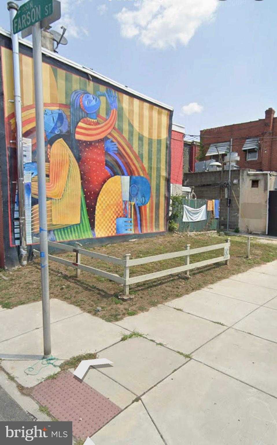 1301 N Farson St photo 2