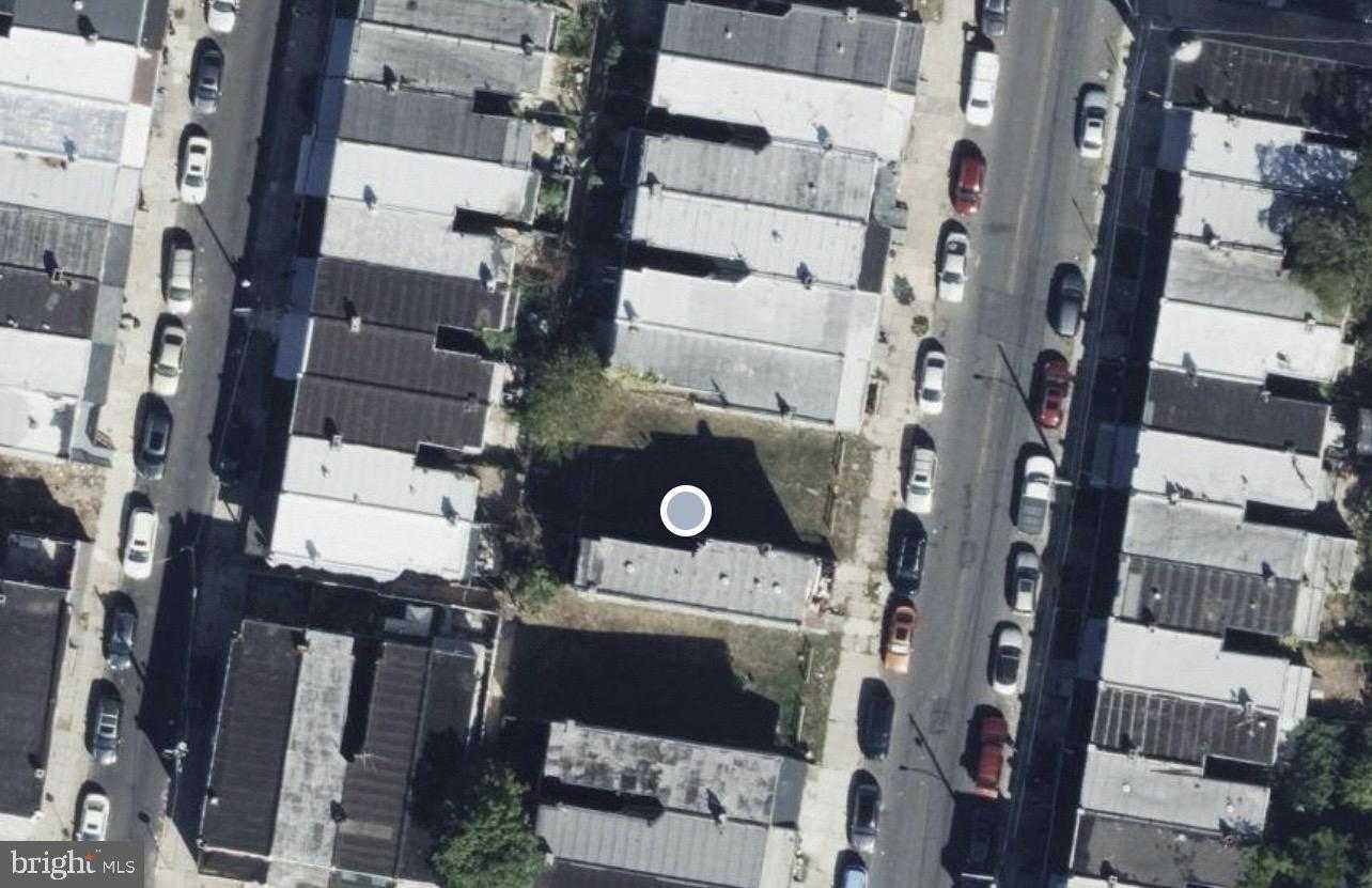 212 N 58th St photo 2