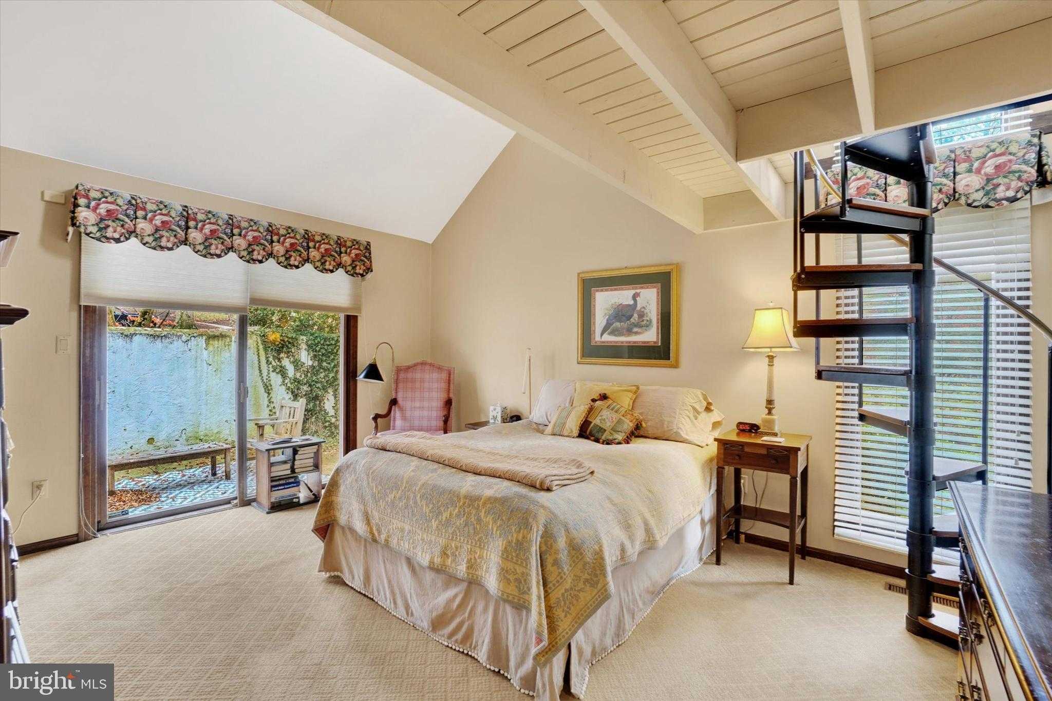 811 Michigan Ave photo 15