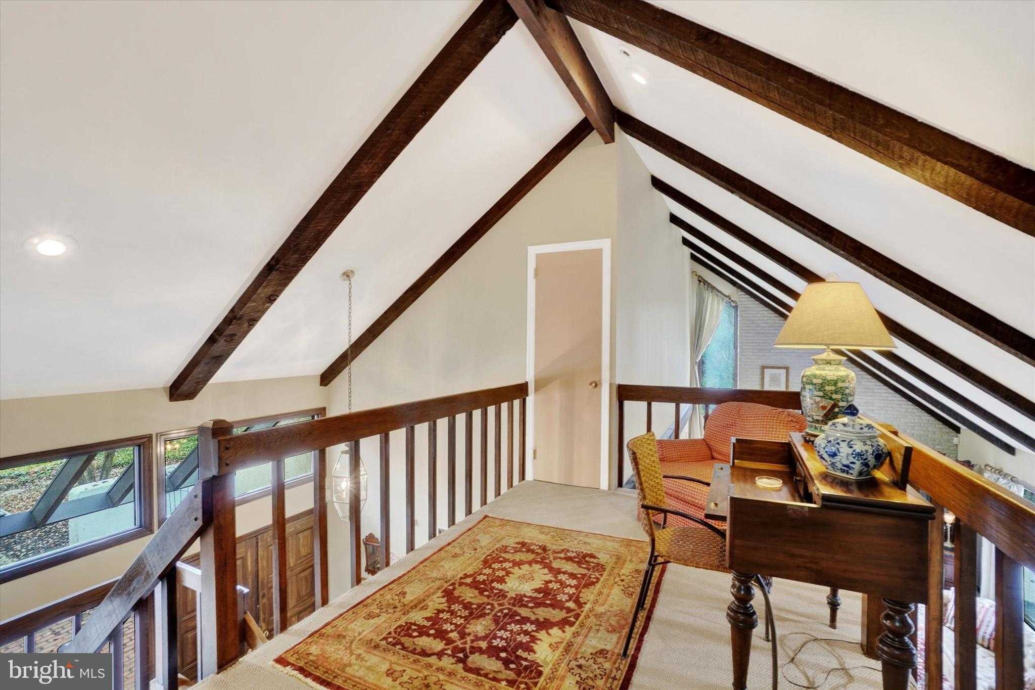 811 Michigan Ave photo 17