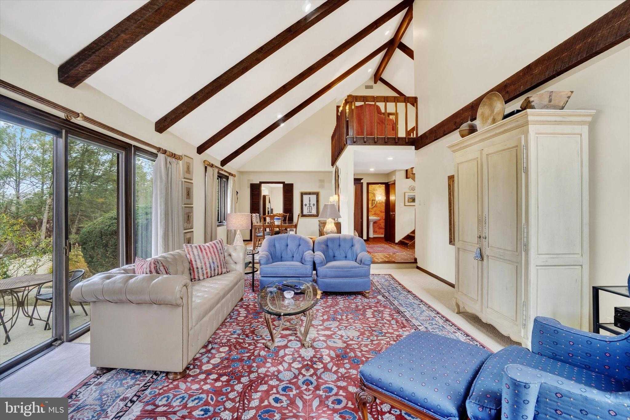 811 Michigan Ave photo 6