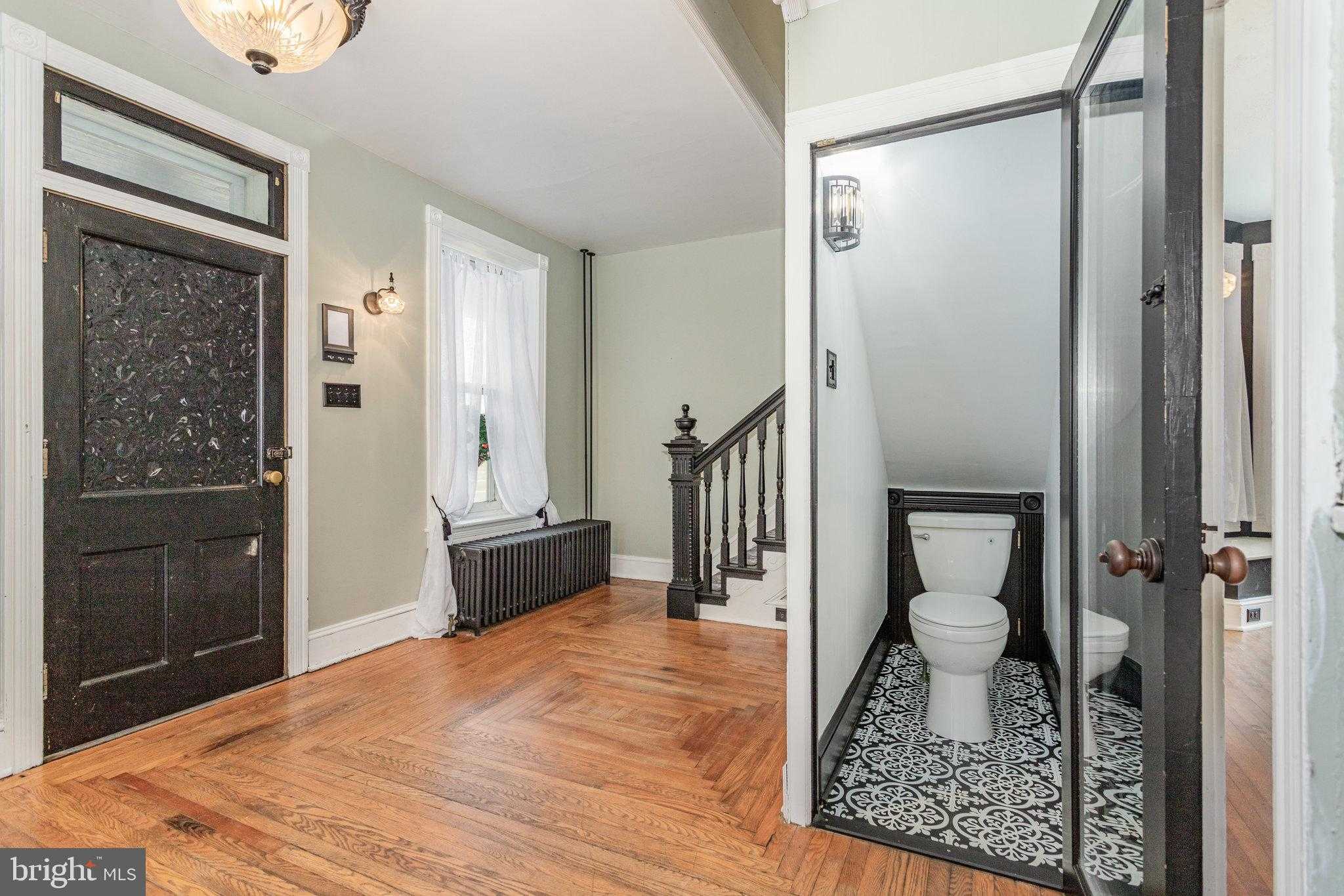 427 Hellam St photo 16