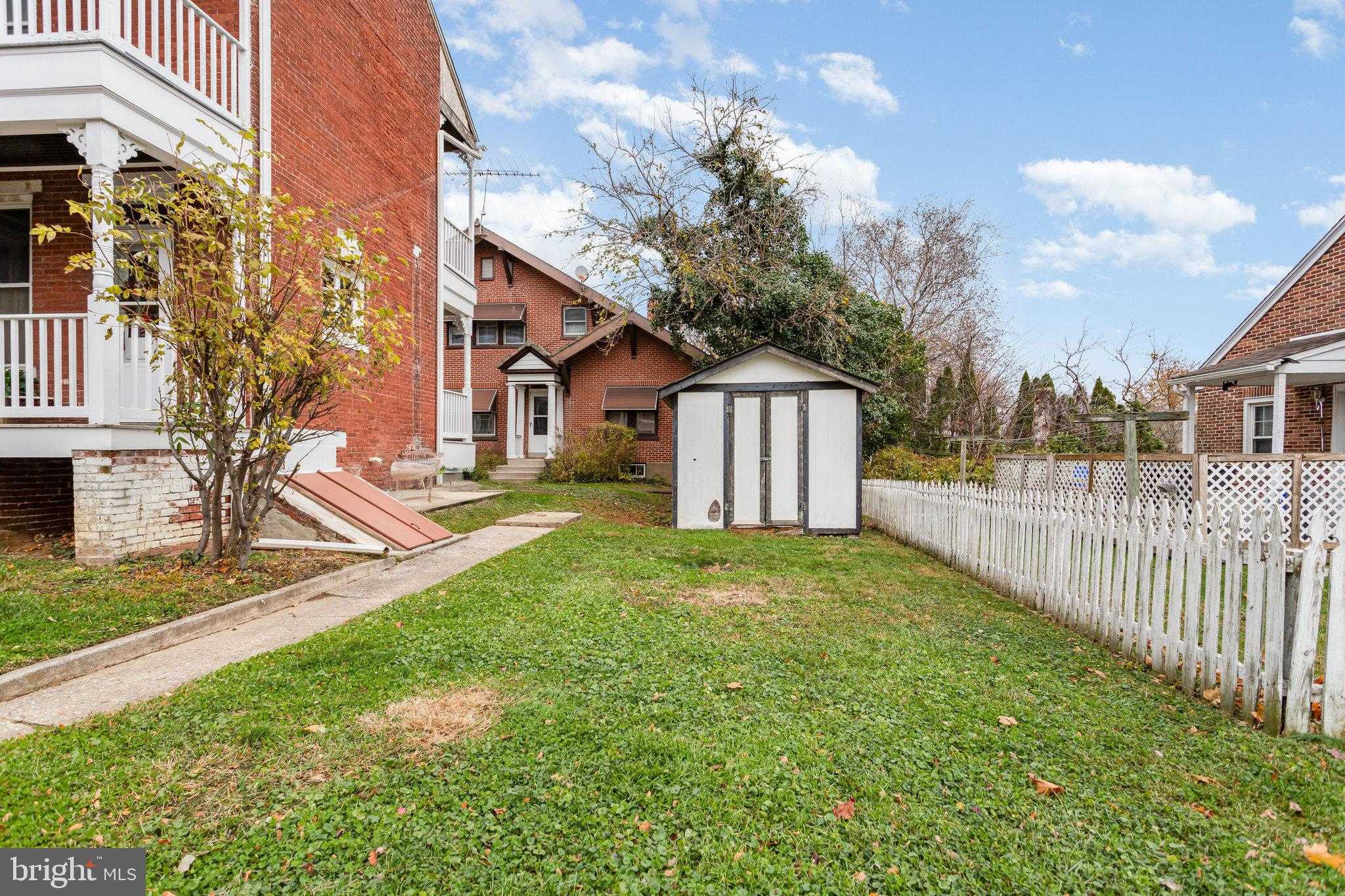 427 Hellam St photo 29